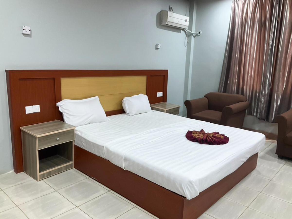 Eastern Plaza Hotel Djoeba Buitenkant foto