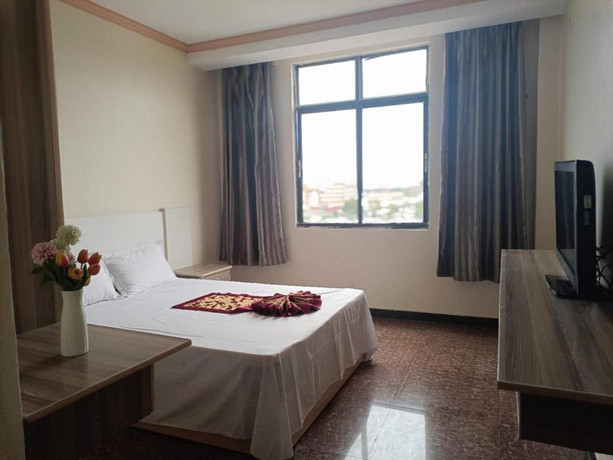 Eastern Plaza Hotel Djoeba Buitenkant foto