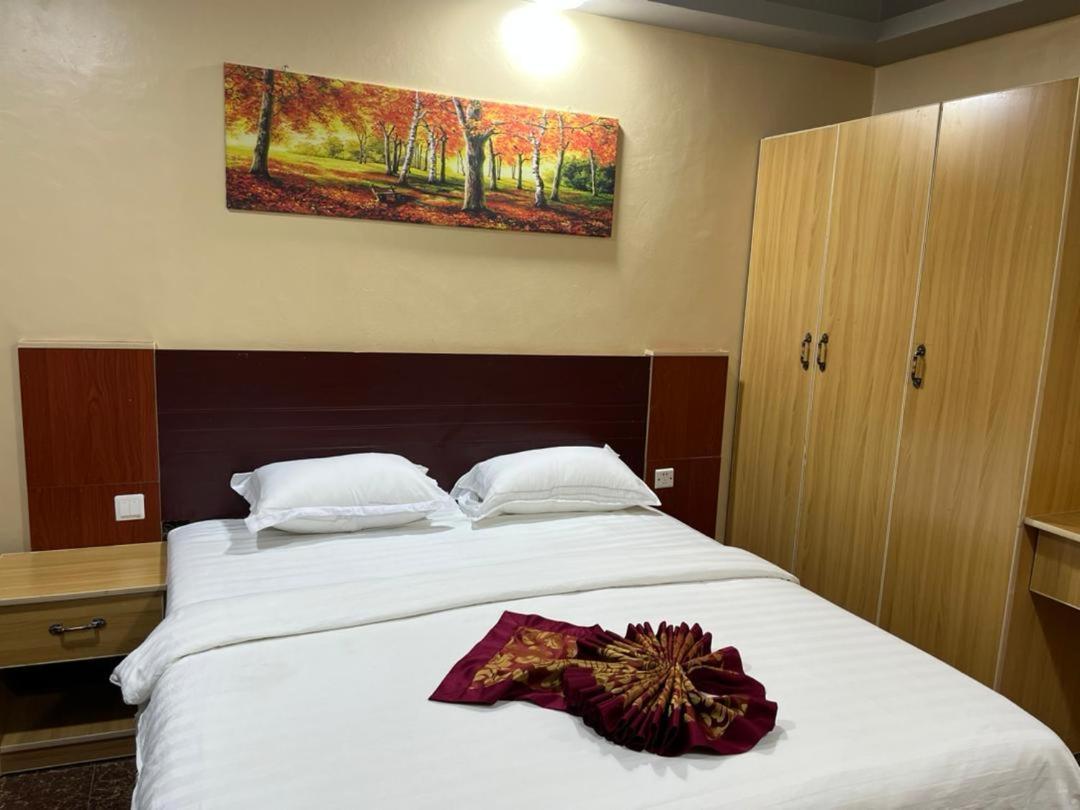 Eastern Plaza Hotel Djoeba Buitenkant foto