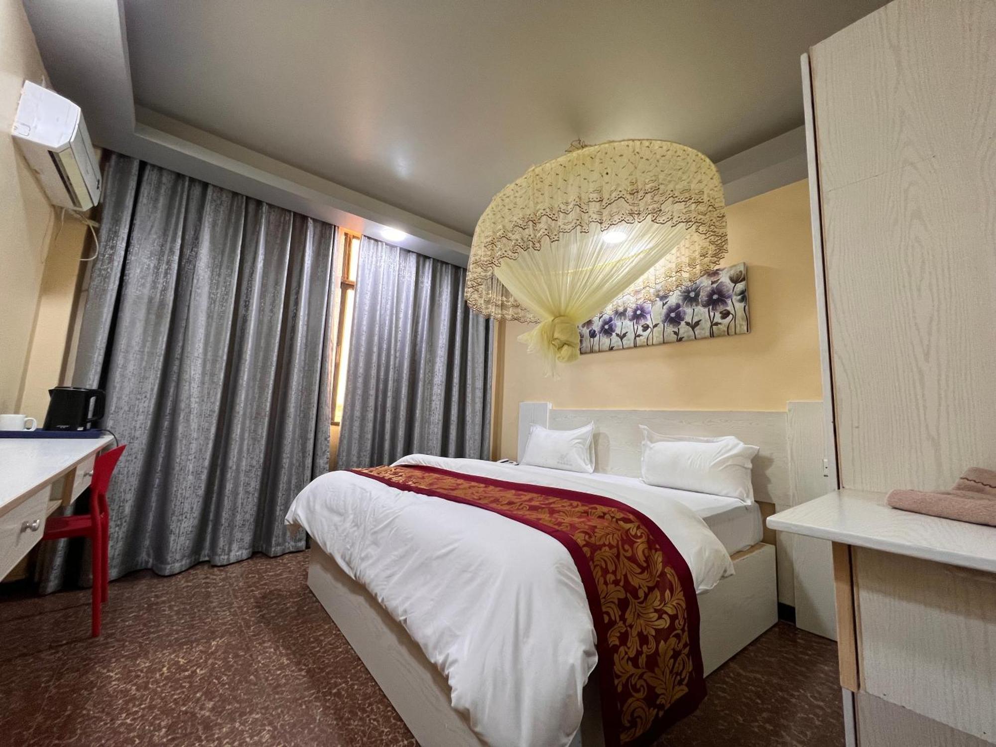 Eastern Plaza Hotel Djoeba Buitenkant foto